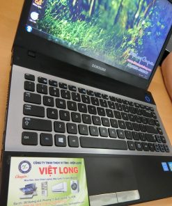 BAN LAPTOP CU SAMSUNG ELECTRONICS 300V3Z - LÌ XÌ ĐẦU NĂM - CORE I3